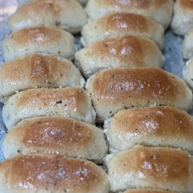 4 Rolls extra.